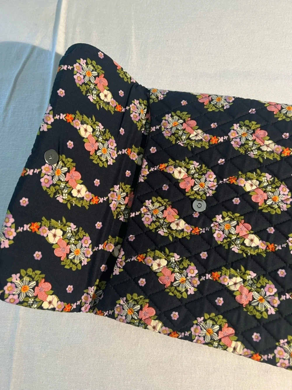 Vera Bradley Large Tech Sleeve in Paisley Rain NWOT